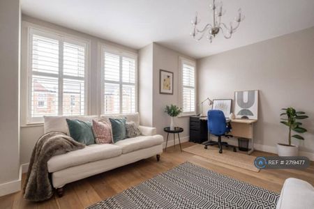 2 bedroom maisonette to rent - Photo 4