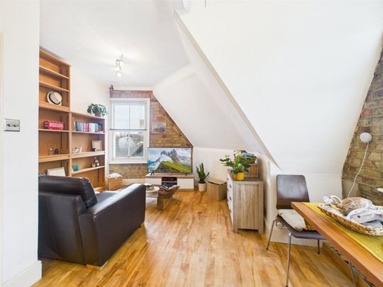 Heath Road, Twickenham, Middlesex, TW1 - Photo 1