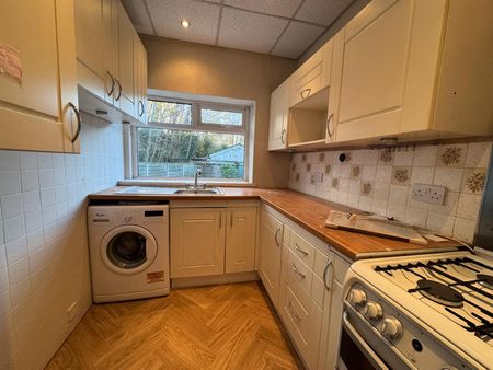 Bird Hall Lane, Stockport SK3, London - Photo 3