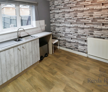 2 bedroom semi-detached house to rent - Photo 6