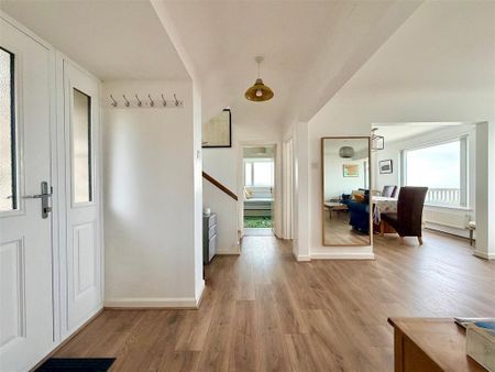 3 bedroom detached house to rent - Photo 2