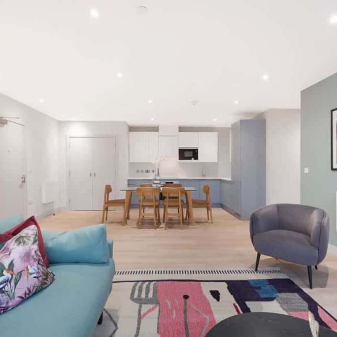 The Oakgate, KT22 7RZ, Surrey - Photo 1