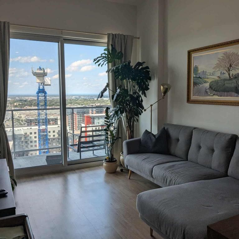 🏠Magnifique 3 1/2 à louer – Dernier étage de l'Espace Montmorency - Photo 1