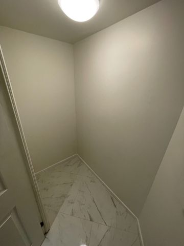 For Lease - 77 Maitland Place Unit# 1027, Toronto, Ontario - Photo 4