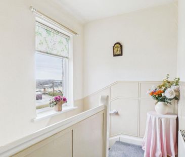 3 bedroom Semi-detached house to rent - Photo 2