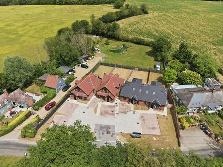 4 bedroom detached house to rent - Photo 4