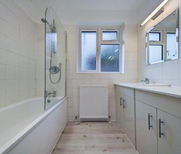4 bedroom detached house to rent - Photo 1