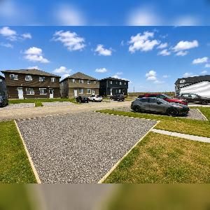4 Bed 3 Bathroom Detached House Calgary - Photo 2