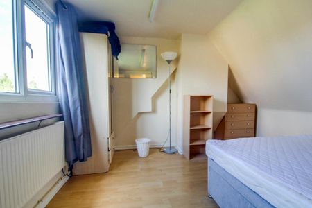 4 bedroom house of multiple occupation to rent - Photo 3