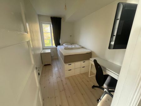 Litet hus på sjötomt för den lilla familjen - Foto 5