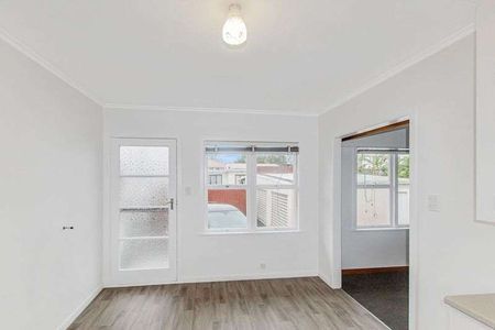 Spacious One Bedroom Unit In Manurewa! - Photo 5