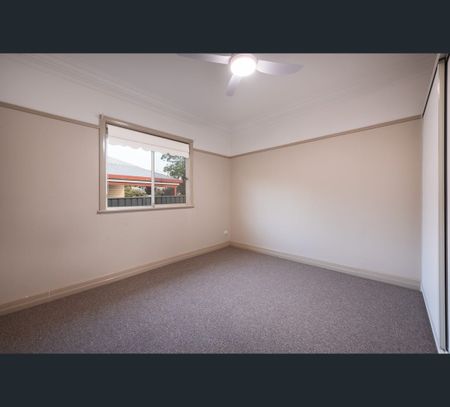 15 Beirne St, South Toowoomba, Qld 4350 - Photo 3