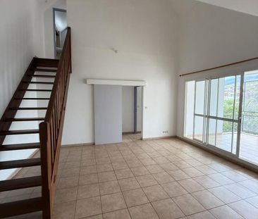 Location Appartement 4 pièces 79m² LA POSSESSION 97419 - Photo 4