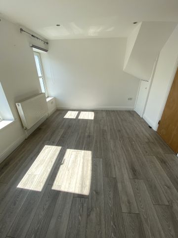 £950 PCM, Recently Refurbished Two Bedroom Duplex with Garden in North Clive Street, Grangetown, Cardiff, CF11 6NS - Photo 3