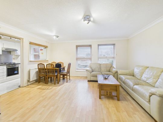 Fountain Gardens, Windsor, Berkshire,SL4 - Photo 1