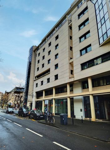 Location Appartement 2 pièces 35m² CLERMONT FERRAND 63000 - Photo 4