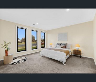 61 Bensonhurst Parade, Point Cook, Vic 3030 - Photo 3