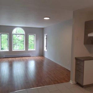 Logement 4 1/2 à louer récemment rénové, à Rivière-des-Prairies (RDP) H1E 6R5 - Photo 2