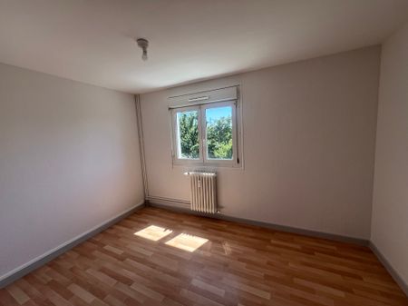 Location - Appartement T3 - 62 m² - Montbéliard - Photo 3