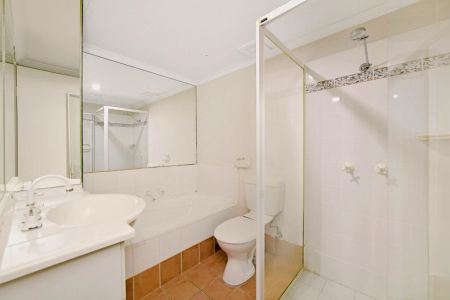 2Bedrooms, 2Bathrooms - Photo 3
