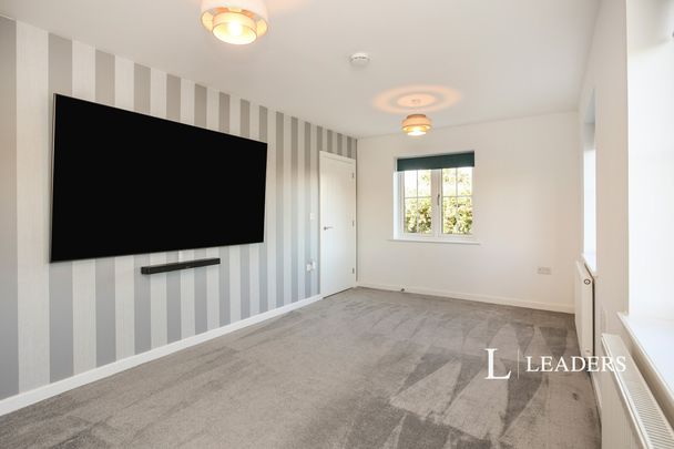 3 bedroom detached to rent Seladine Gardens, Coxheath - Photo 1