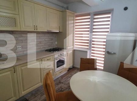 Apartament cu 2 camere, decomandat, etaj 1, bloc nou – Zona Consul - Photo 2
