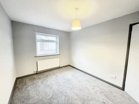 3 bedroom detached bungalow to rent - Photo 4