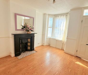 St. Marys Road, Watford, WD18 - Photo 1