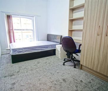 9 bedroom house share to rent - Photo 1