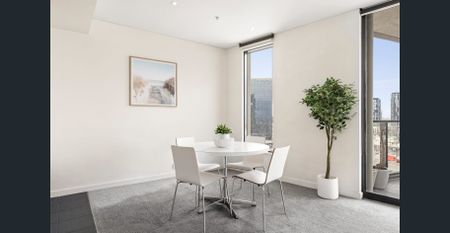 Fully Furnished Waterfront Living – Level 15 With Panoramic Views - Photo 2