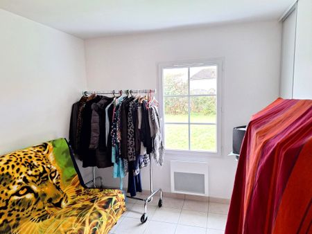 Location Maison 4 pièces 81m² ST MATHURIN 85150 - Photo 4