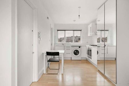 Green Lanes, Stoke Newington, N16 - Photo 4