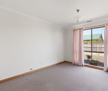 FOR RENT - 2/110 Caroline St - Photo 4