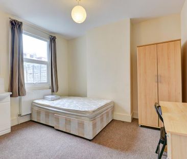 6 bedroom house to rent - Photo 4