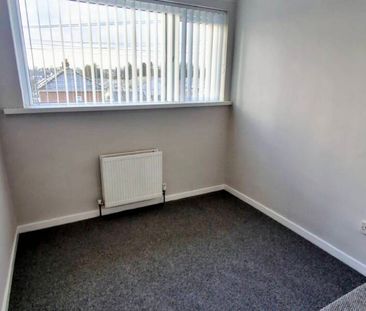 Partly Furnished 3 Bedroom Terrace - Photo 5