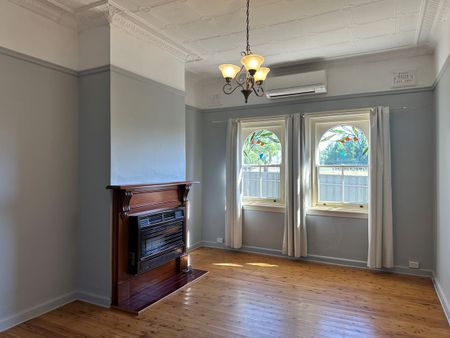 Lovely Home on One Acre Block - Photo 2