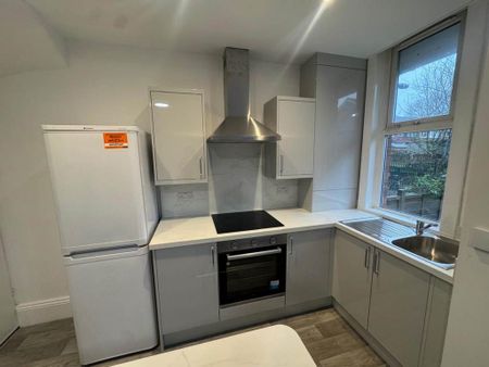 1 bedroom in a house share to rent - Photo 5