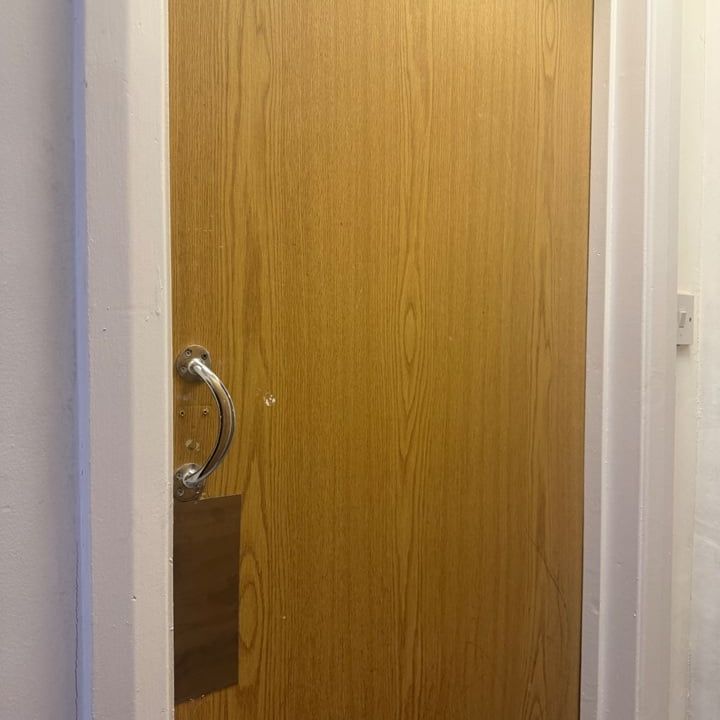 Studio Flat, Bowes Road, N13 - Photo 1
