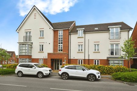 Bright and airy 2 bedroom flat to let in Wokingham - Photo 5