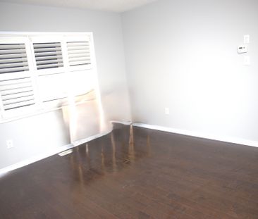 For Lease - 12 Hallam Road, Ajax, Ontario - Photo 6