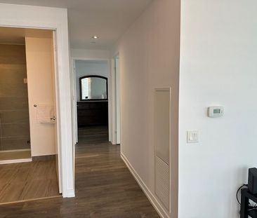 For Lease - 898 Portage Master Bedrm Parkway Unit# 4002, Vaughan, O... - Photo 4