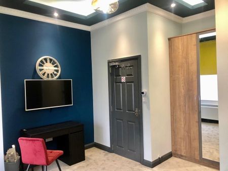 1 bedroom in a house share to rent - Photo 3