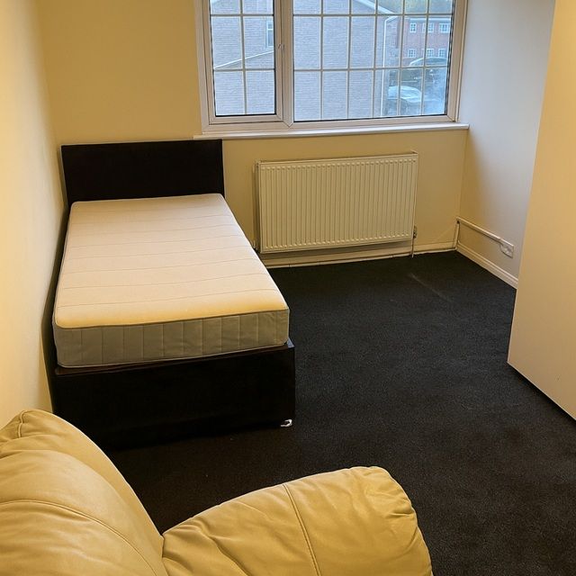 1 Bed Flat, Robinson Drive, BS5 - Photo 1