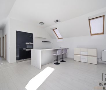 Pronájem bytu 2+kk 62 m2 - Fotografie 4
