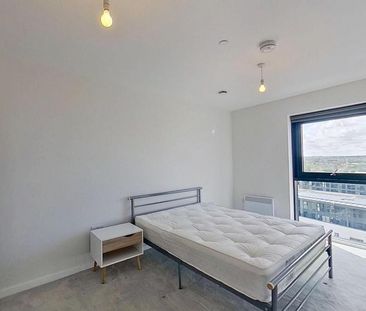 3 bedroom flat to rent - Photo 5