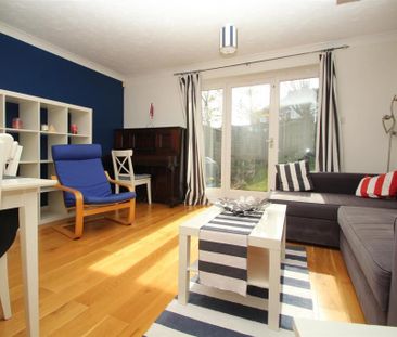 2 bedroom end of terrace house to rent - Photo 1