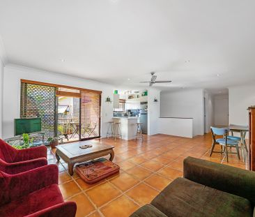 6/4 Christina Court, Mermaid Waters QLD 4218 - House For Rent - $69... - Photo 3