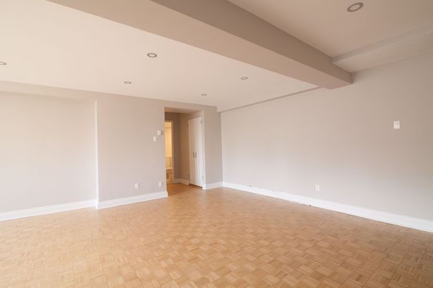 3421 Rue Drummond - Photo 1