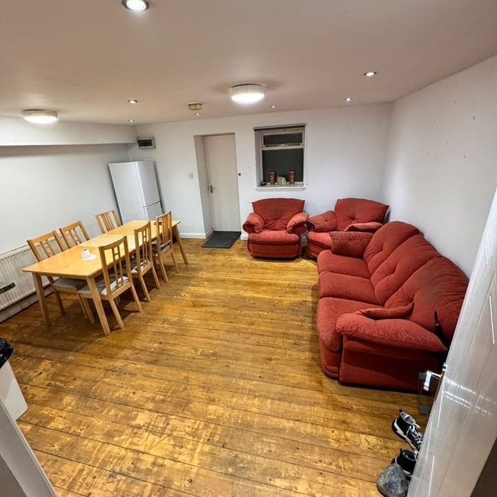 5 Bed Terraced House, Hove, BN3 - Photo 1