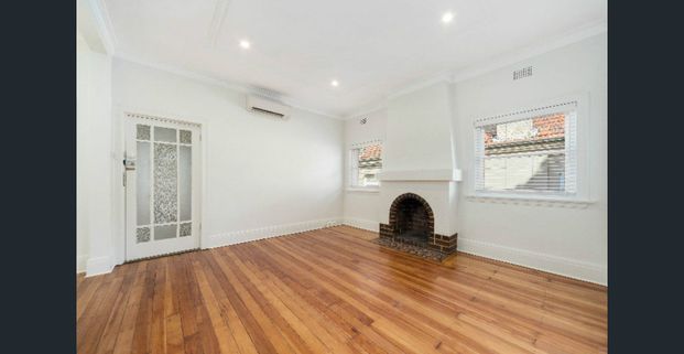 TWO BEDROOM APARTMENT IN BOUTIQUE BLOCK - Photo 1